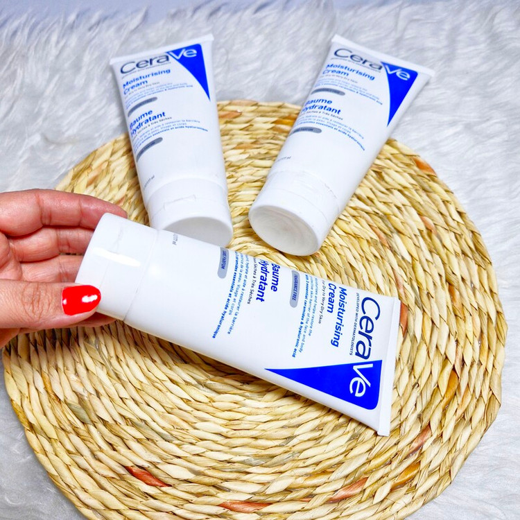 کرم مرطوب کننده و آبرسان سراوی اصل