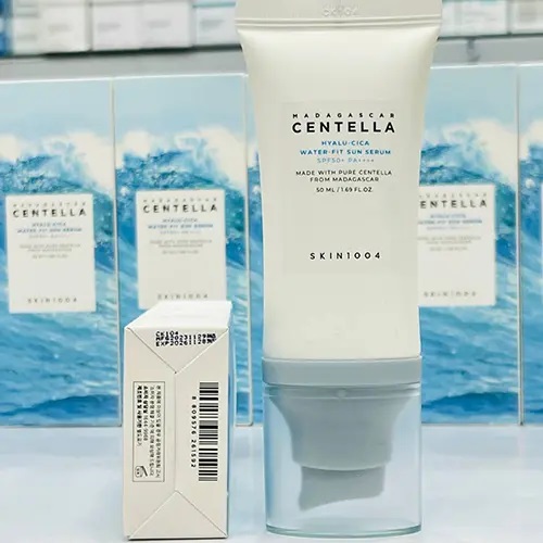 ضد آفتاب سنتلا بی رنگ  با SPF 50 حجم 50 میل
